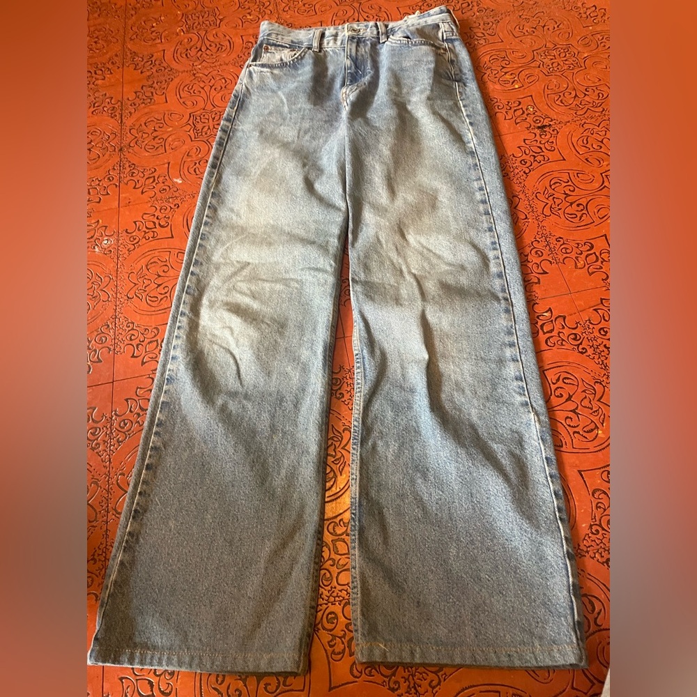Pull&Bear Wide Fit Jeans Pants Blue Wash Slightly Distressed Long Leg Size US2